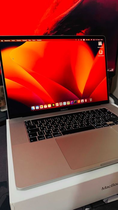 Apple Macbook Pro 16' 2019 16gb RAM 521gb SSD Touchbar