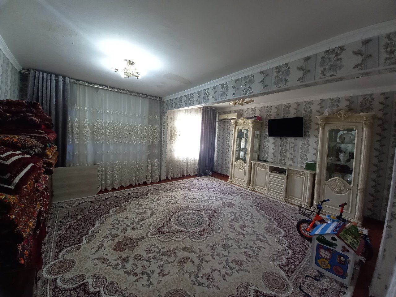 Продаётся уютная 4-х комнатная квартира в Сергели 4