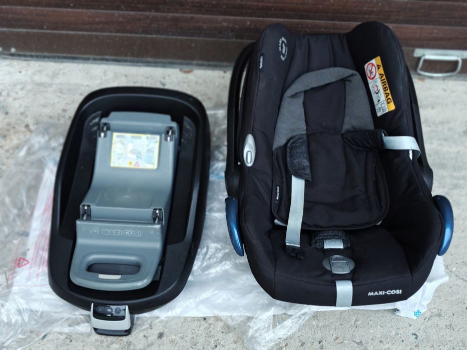 Детско столче за кола Maxi Cosi с база