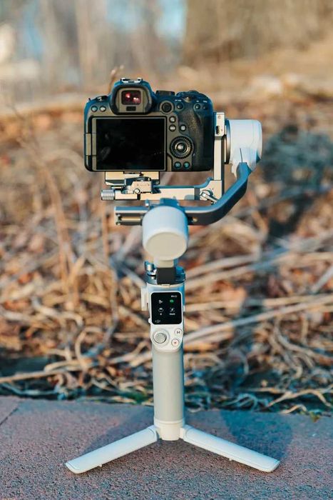DJI RS 4 Mini Stabilizator gimbal 3 axe