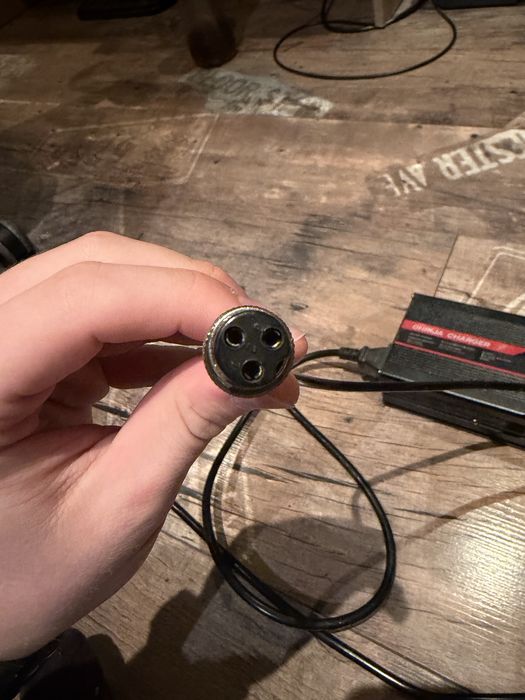 Бързо зарядно за ел скутер 60 волта 5 ампера