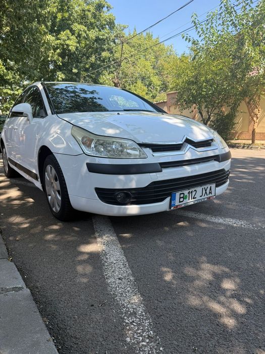 Vând Citroen C4.