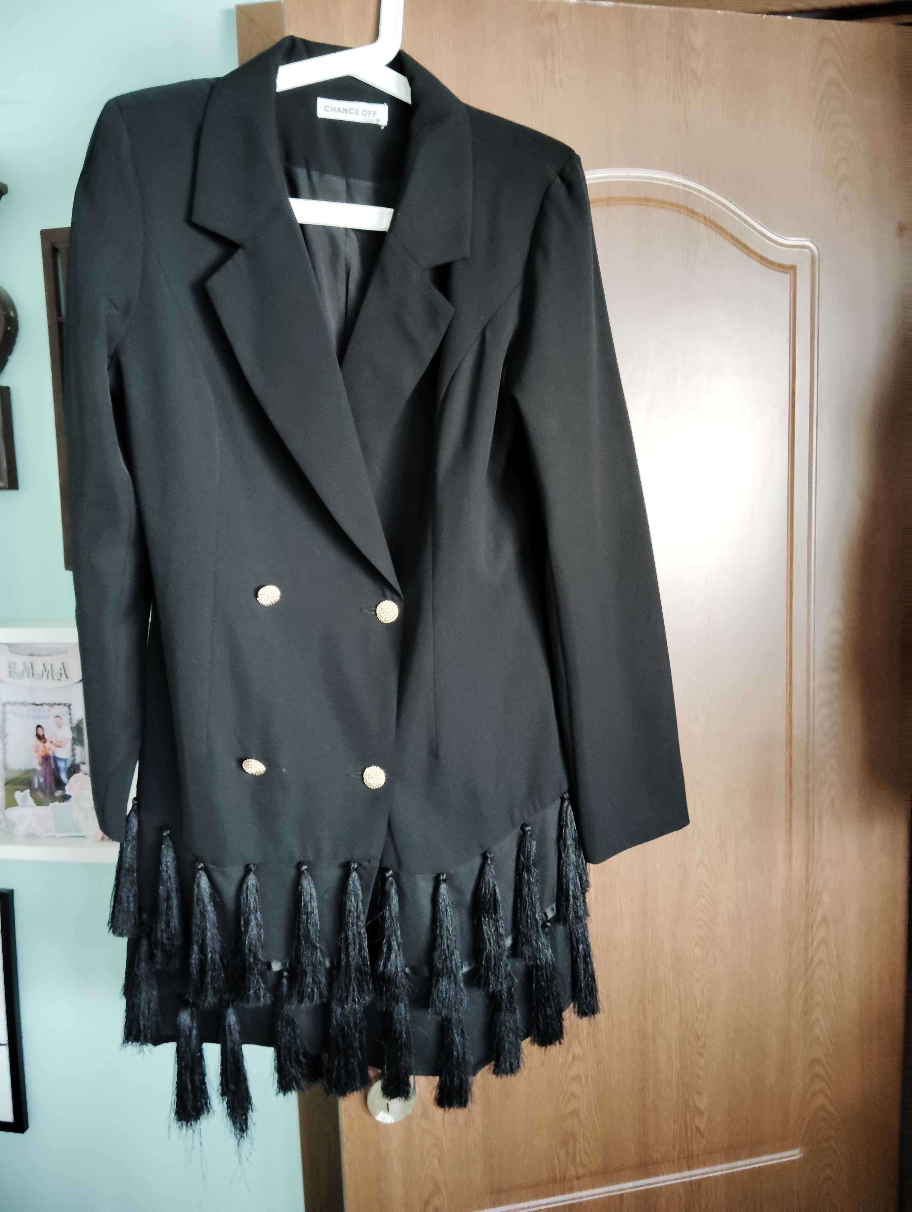 Риза Roberto Cavalli, Elisabetta Franch,,черно сако-рокля, кожена пола