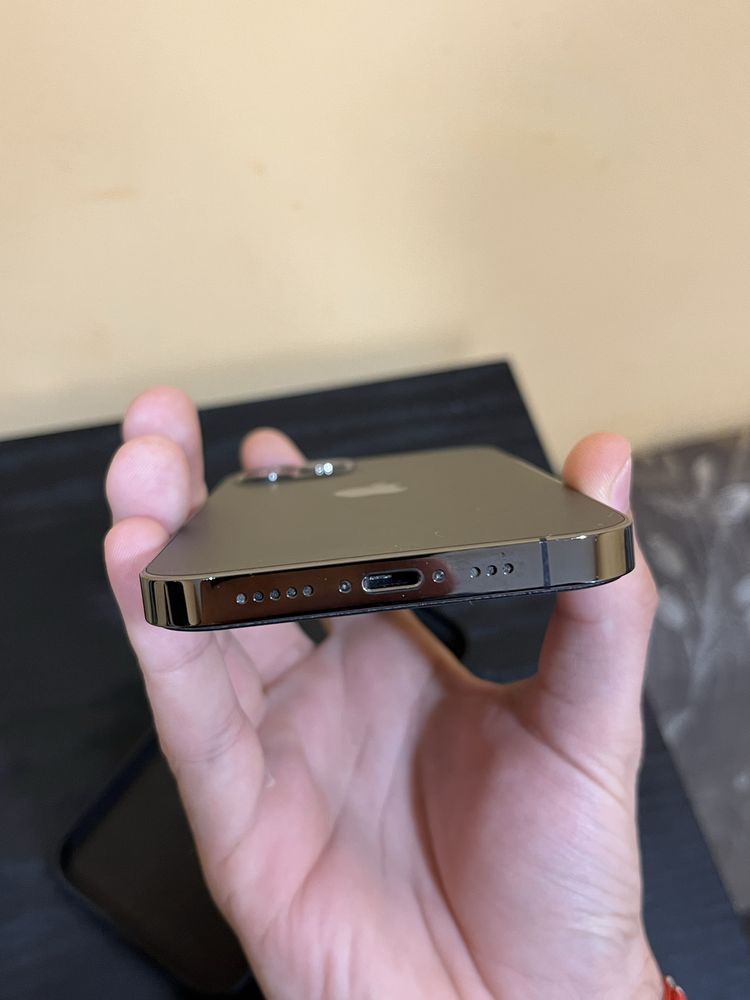 iPhone 12Pro 256GB 86% battery