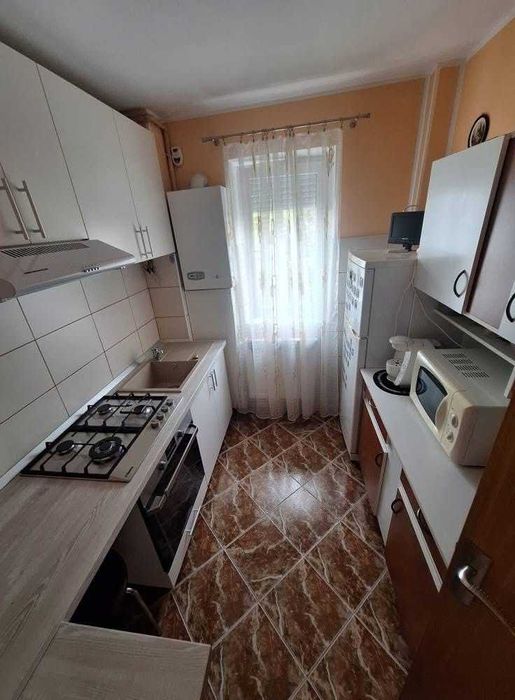 Vand Apartament 3 camere
