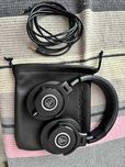 Audio Technica ATH-M40x – професионални слушалки с калъф и кутия
