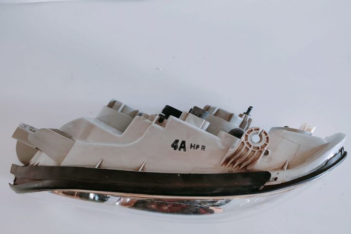 Far stanga  02A011a Kia Sedona prima generatie (facelift)