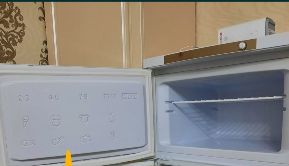 Продам холодильник indesit