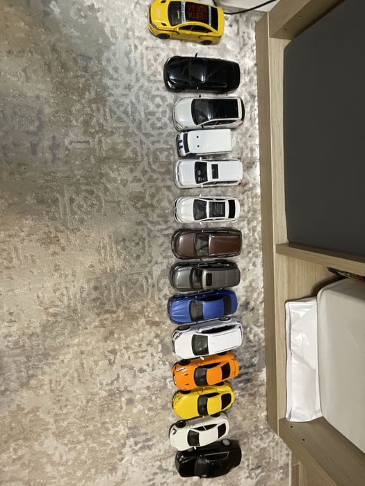 машинки коллекционные бу новые есть 1:32