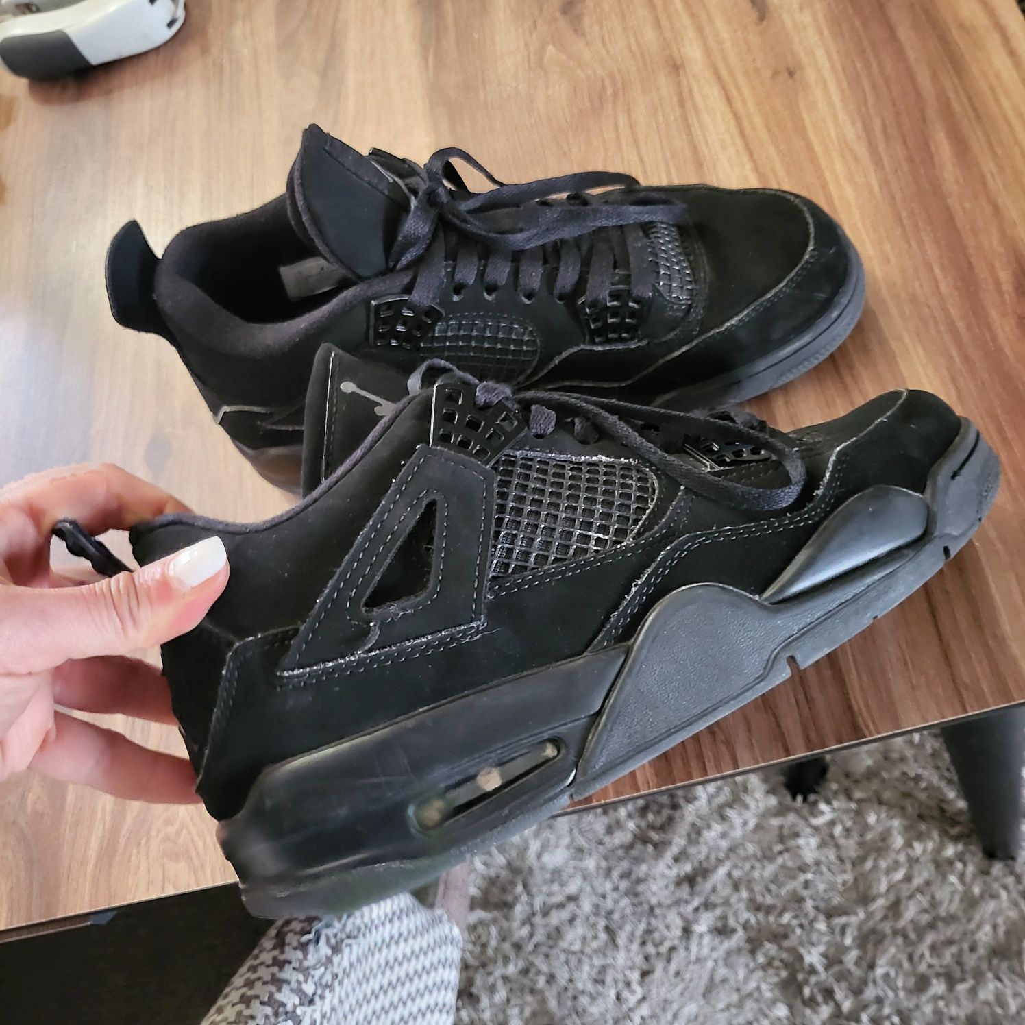 Air Jordan blackcat 4