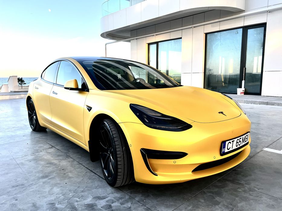 Tesla  model 3 long range