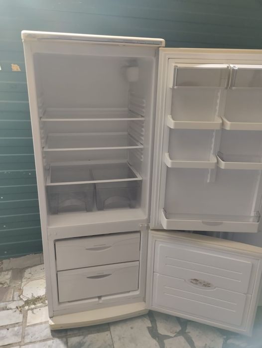 Продам холодильник АТЛАНТ