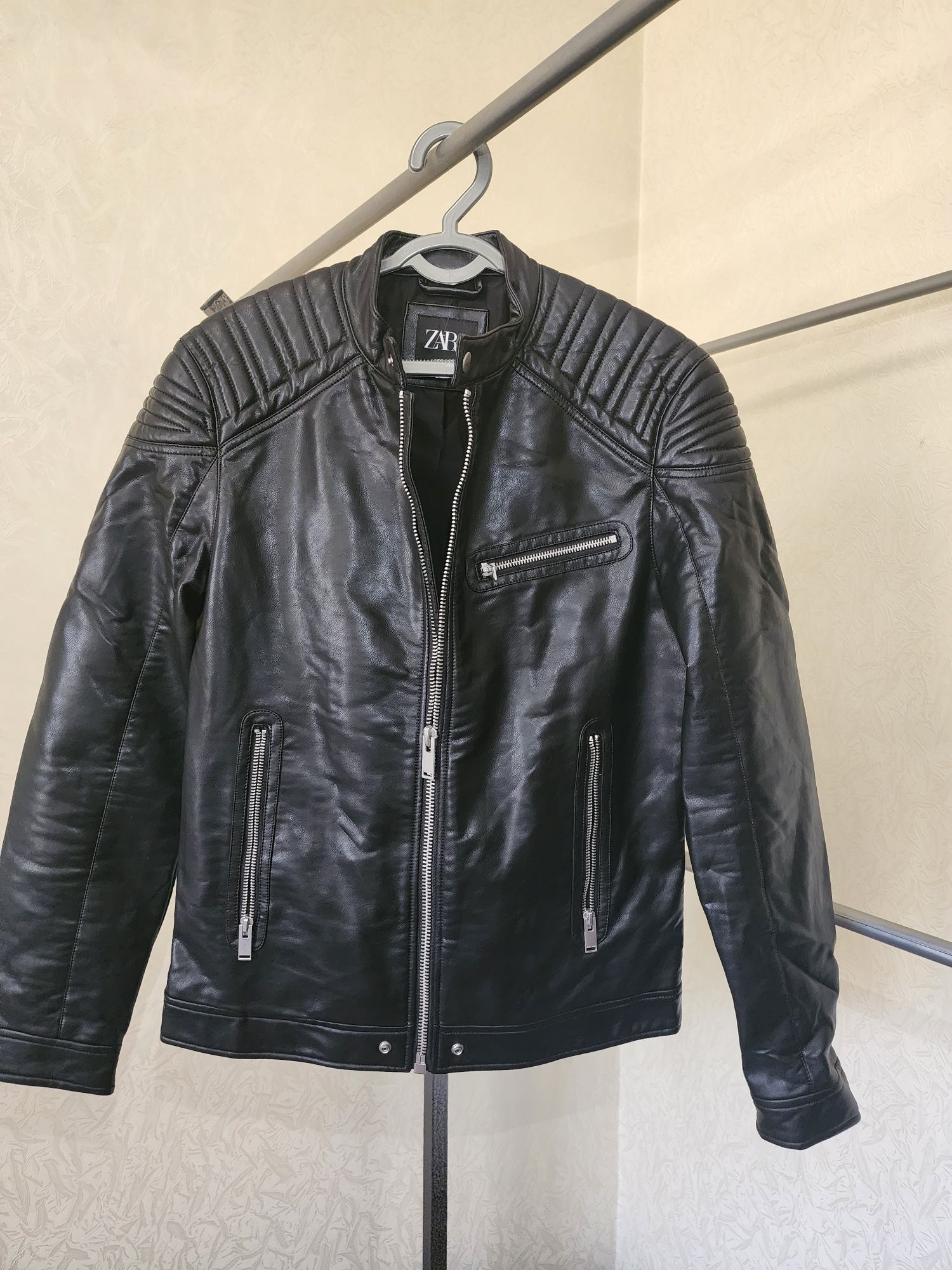 ZARA Koja kurtka jaket vetrovka original