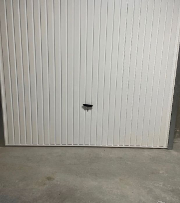 Гараж в Лозенец под наем