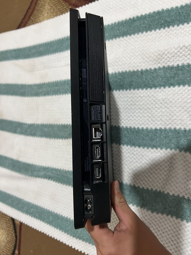 Ps 4 slim 1 terabayt