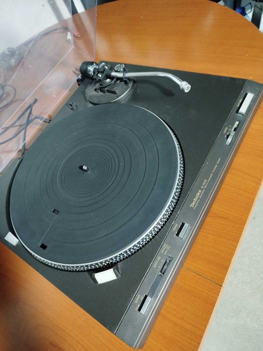 Superb pick-up Technics model: SL-B303. Made in Japan fara doza!!