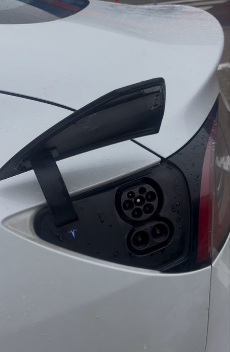Predare leasing tesla model 3