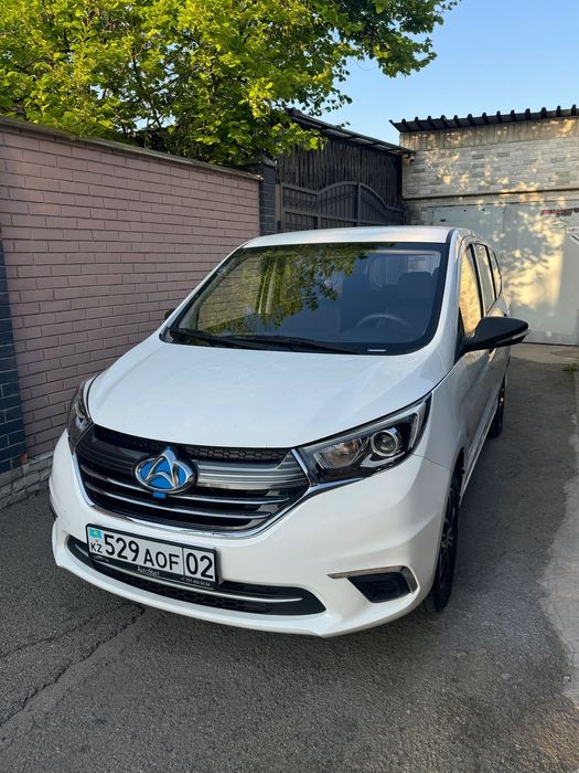 Продам авто минивэн Changan A600 ev 2021 г. в рассрочку 15000 тг/сутки