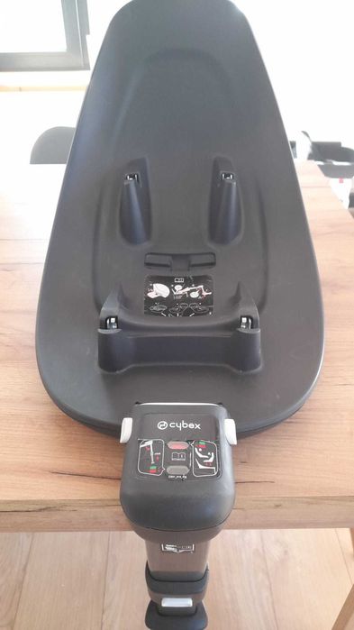 Scoică Auto și bază Isofix Cybex Aton M i-Size Autumn Gold