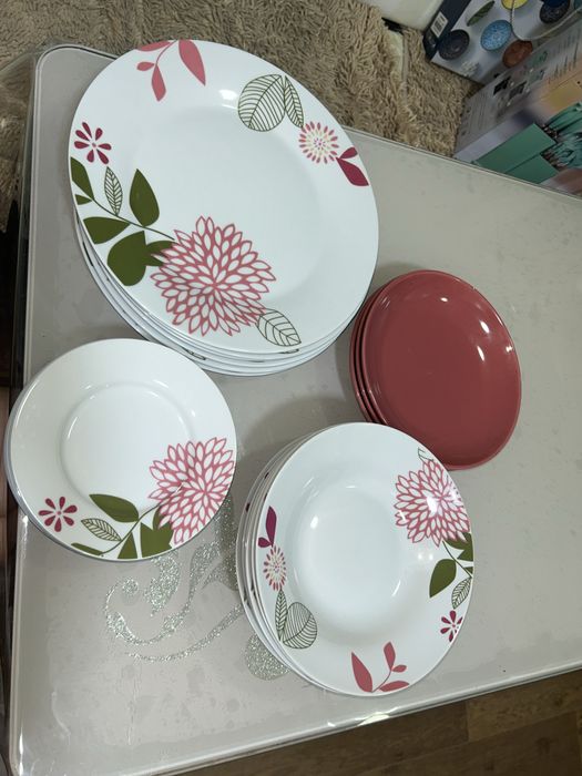 набор посуды для еды