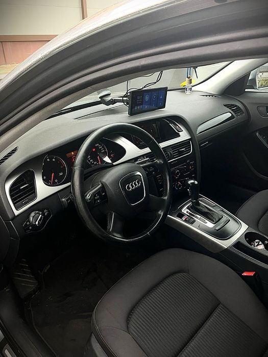 Vând Audi A4 b8 2009
