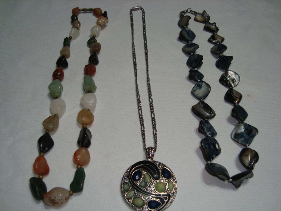 Дизайнерски цветни висящи колиета - САЩ