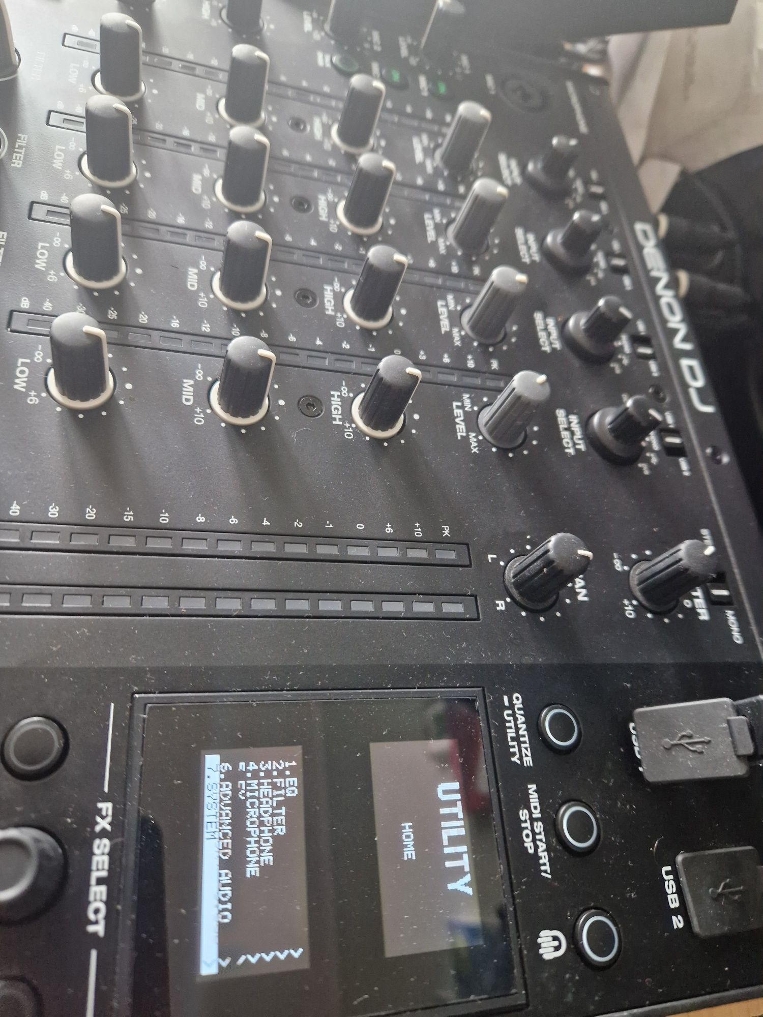 Mixer / Пулт Denon X1850 като нов + документи и кейс.