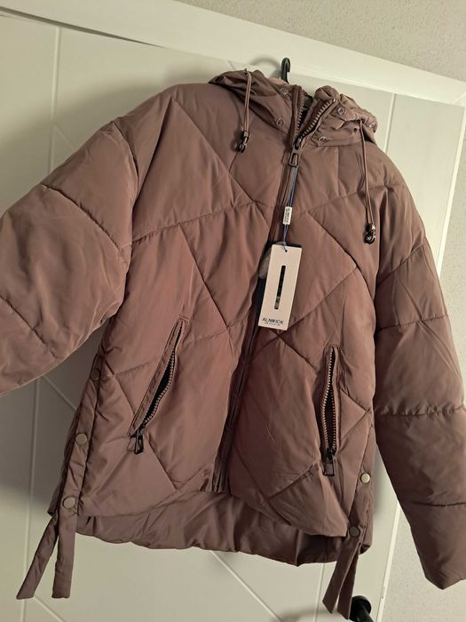 Дамско зимно яке