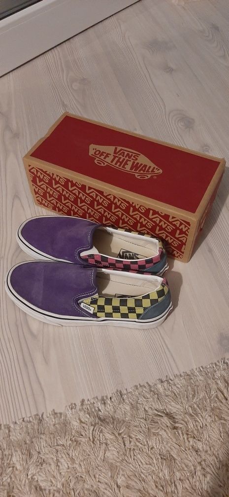 Pantofi Vans slip-on 38,5  piele intoarsă