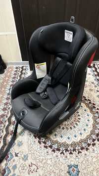 Peg Perego: Автокресло 0-18 кг Viaggio 0+1 SWITCHABLE BLACK