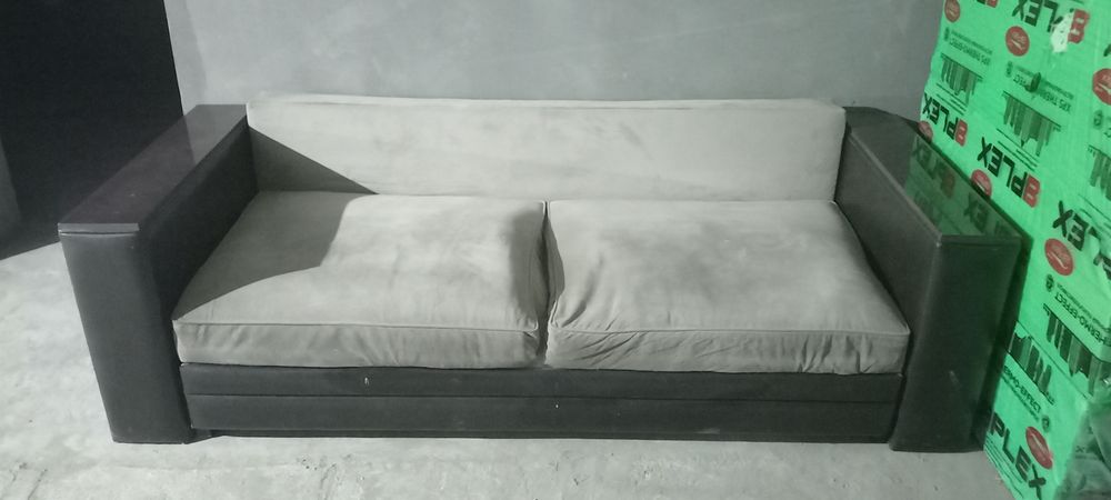 СРОЧНО продается раскладной диван для гостинной