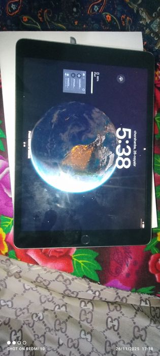 Apple ipad 7  rama 8+8 xotira.,32 8/32