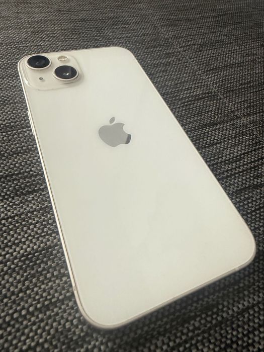 Iphone 13 бял - Като нов!