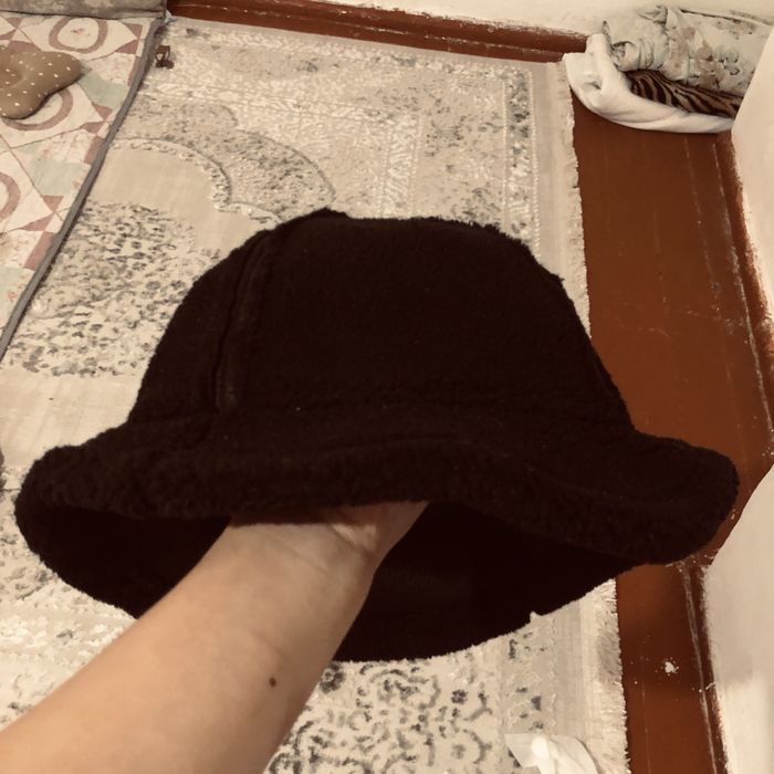 стильная и красивая шапка