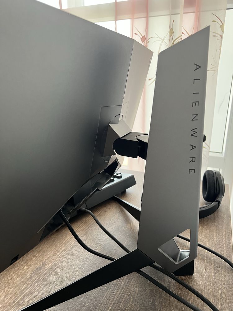 Vand monitor alienware