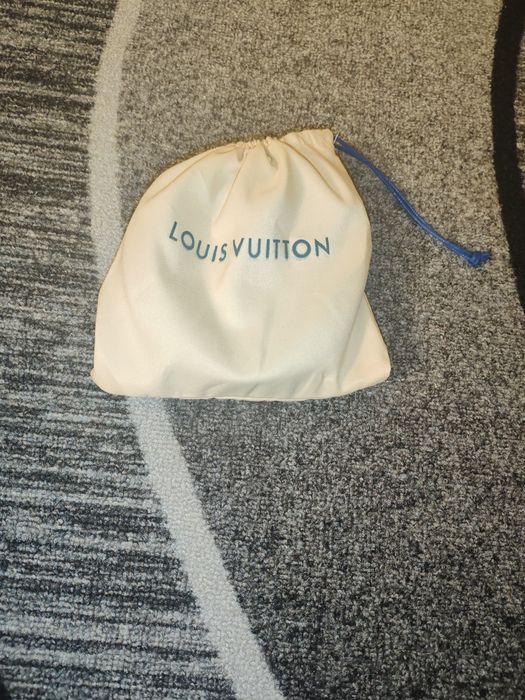 Curea Louis Vuitton