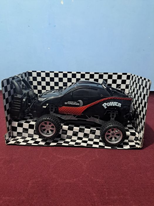 Bolalar uchun pultli mashina