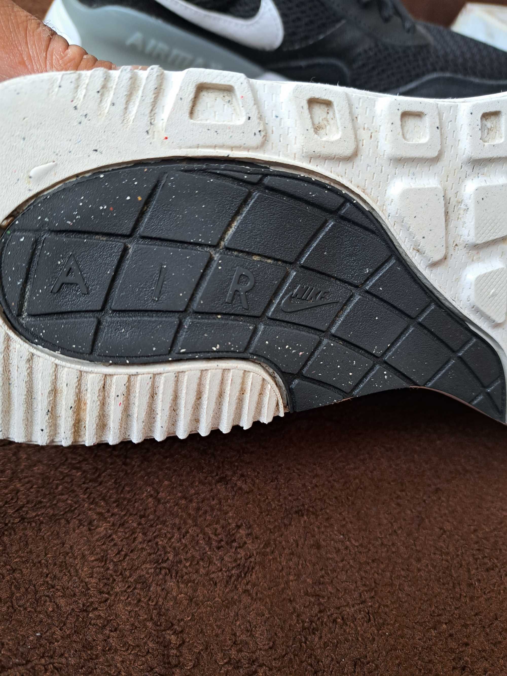 Nike 40 номер обувани два три пъти