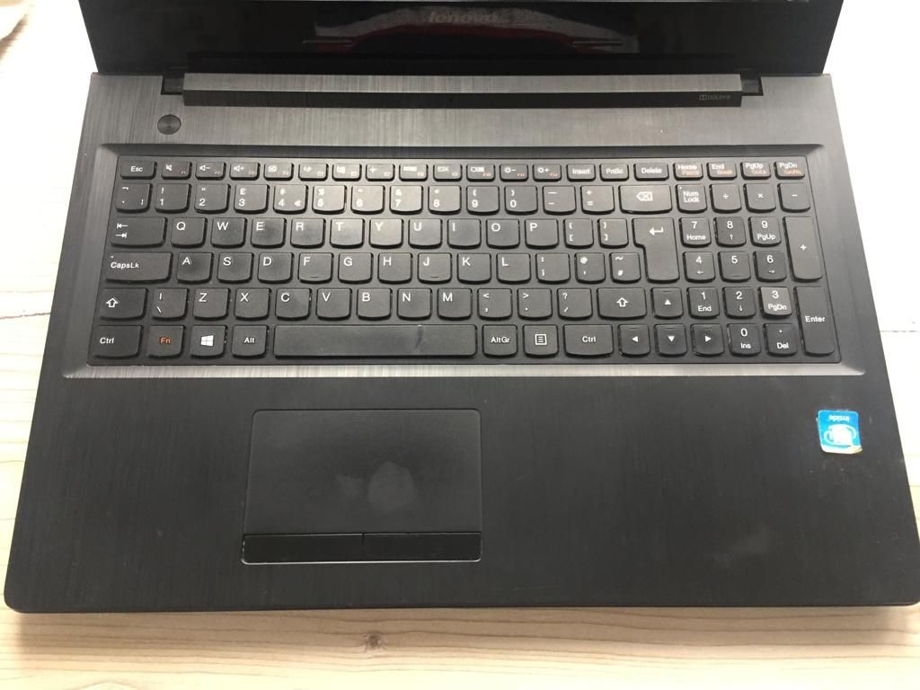 Laptop Lenovo  4gb 250 GB