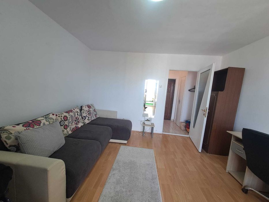 Dau in chirie garsoniera 28 mp Manastur Cluj-Napoca