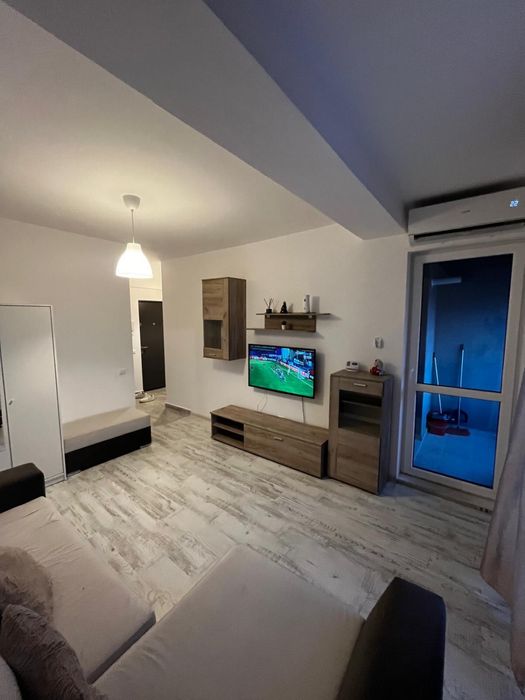 Inchiriez garsonieră