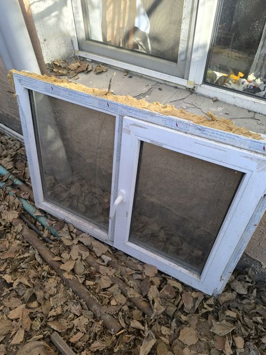 Пластиковые окна и дверь бу