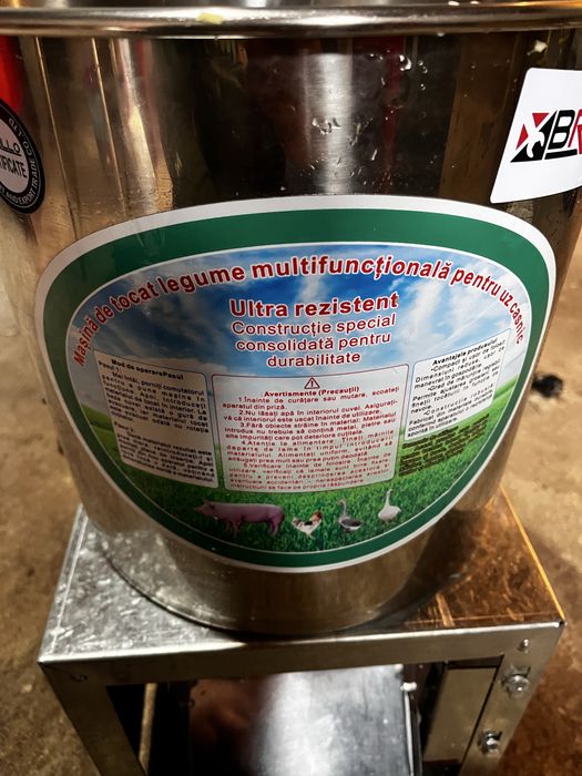 Masina de tocat legume și fructe Brillo 5 litri, motor electric 2200W