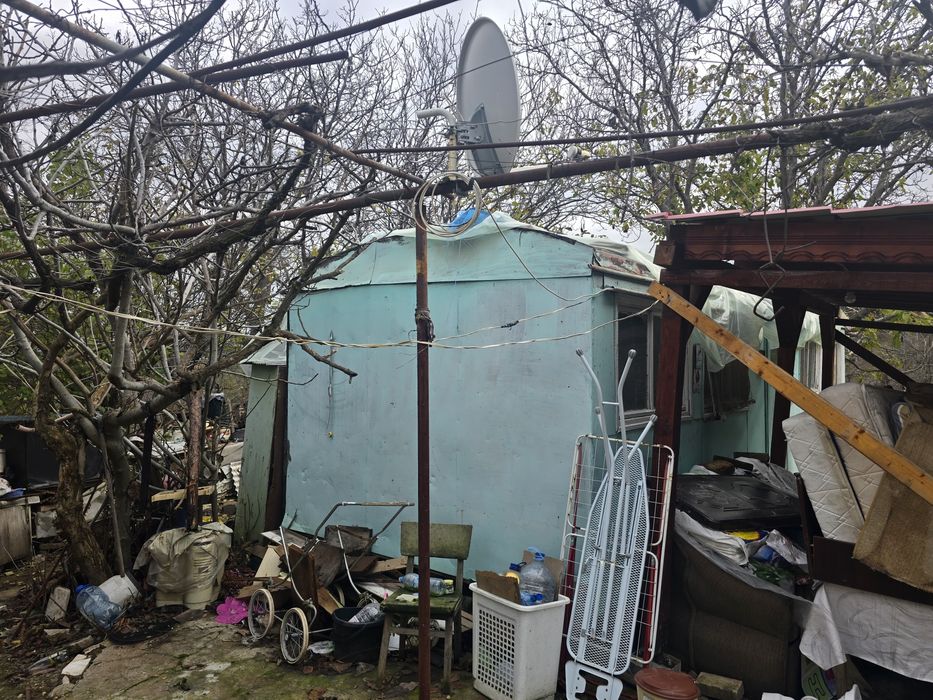 Фургон на шейна с две стаи.