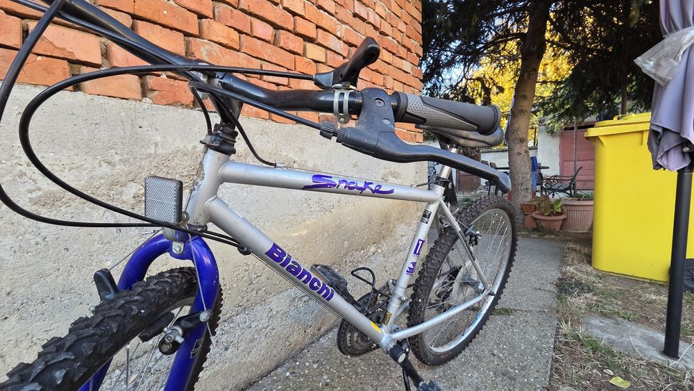 Vând bicicleta Snake Bianco