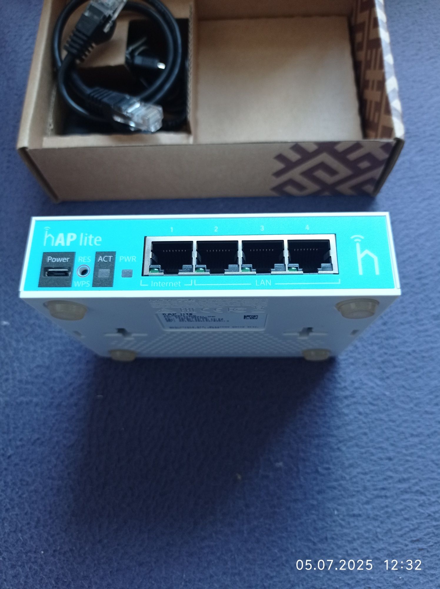 Маршрутизатор (роутер) MikroTik hAP lite и hAP AC lite TC