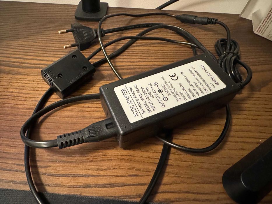 Sony Alpha ZV-E10 + Obiectiv 16-50mm + baterie streaming