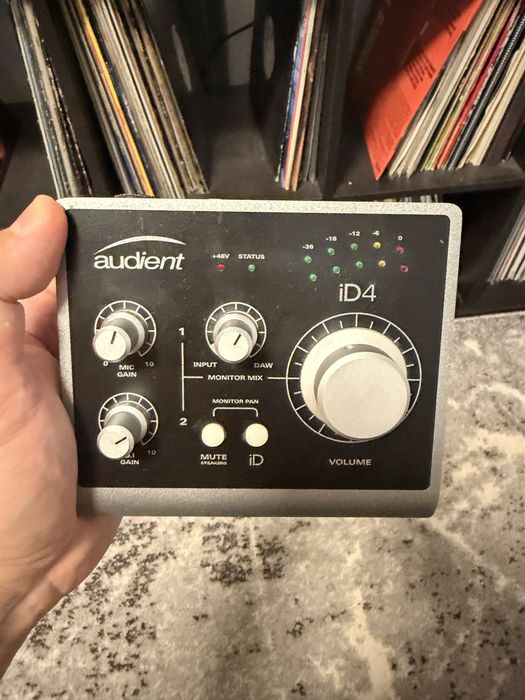 Placa de sunet Audient iD4 Mk1