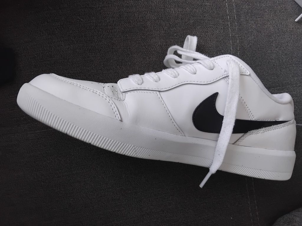 Nike SB Force 58