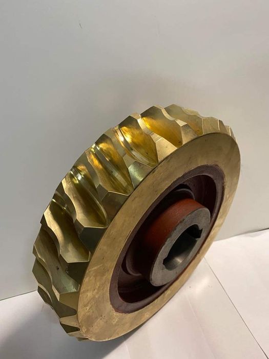 Roata melcata troliu